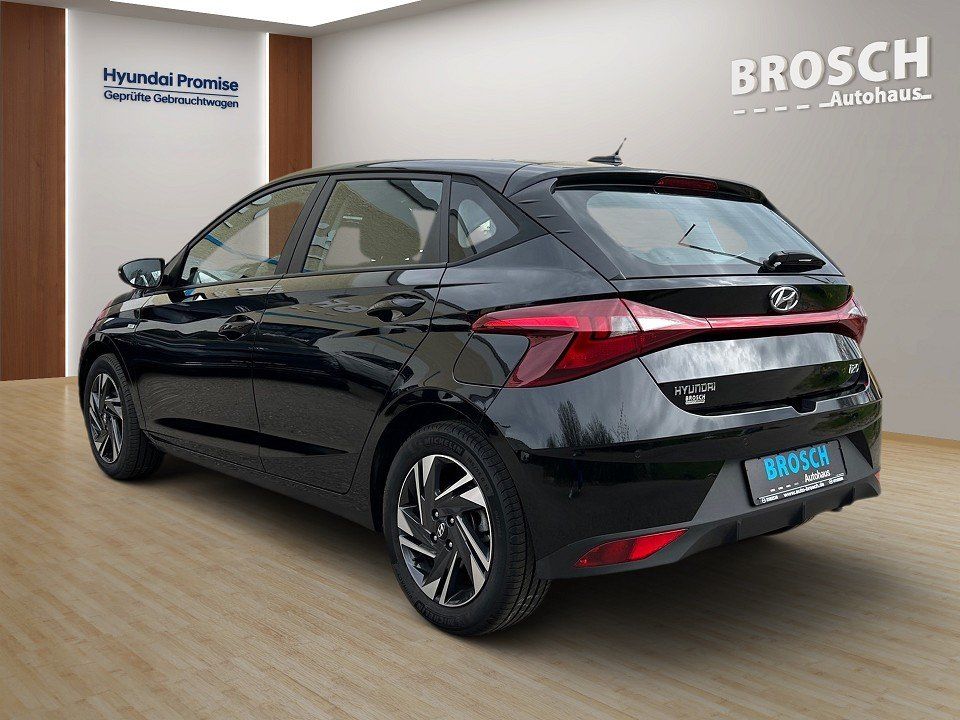 Fahrzeugabbildung Hyundai i20 1.0T 7DCT SELECT FUNKT-P 1HD SHZ GARANT-2/28