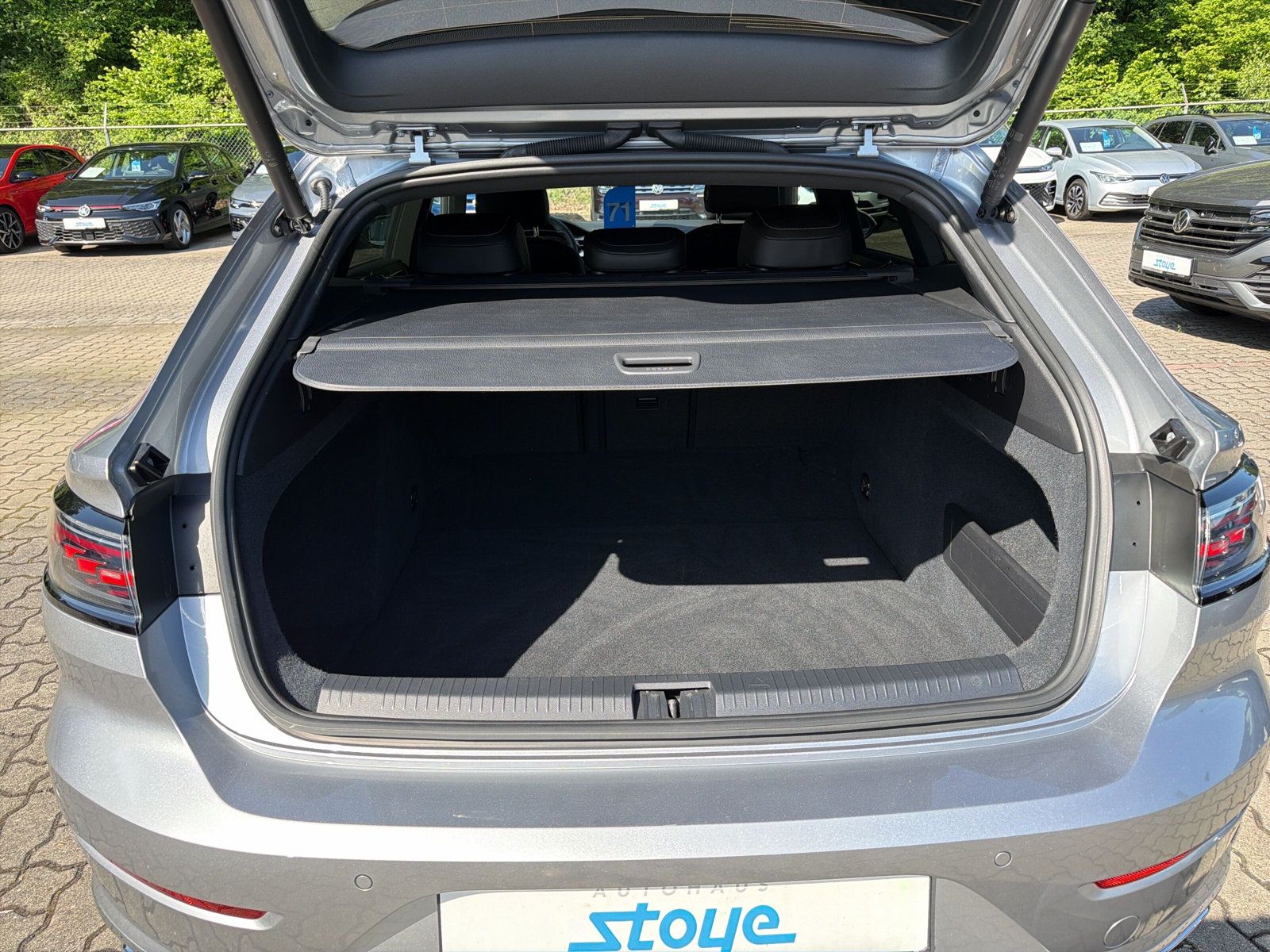 Arteon SB R-Line TDi DSG AZV Navi Matrix