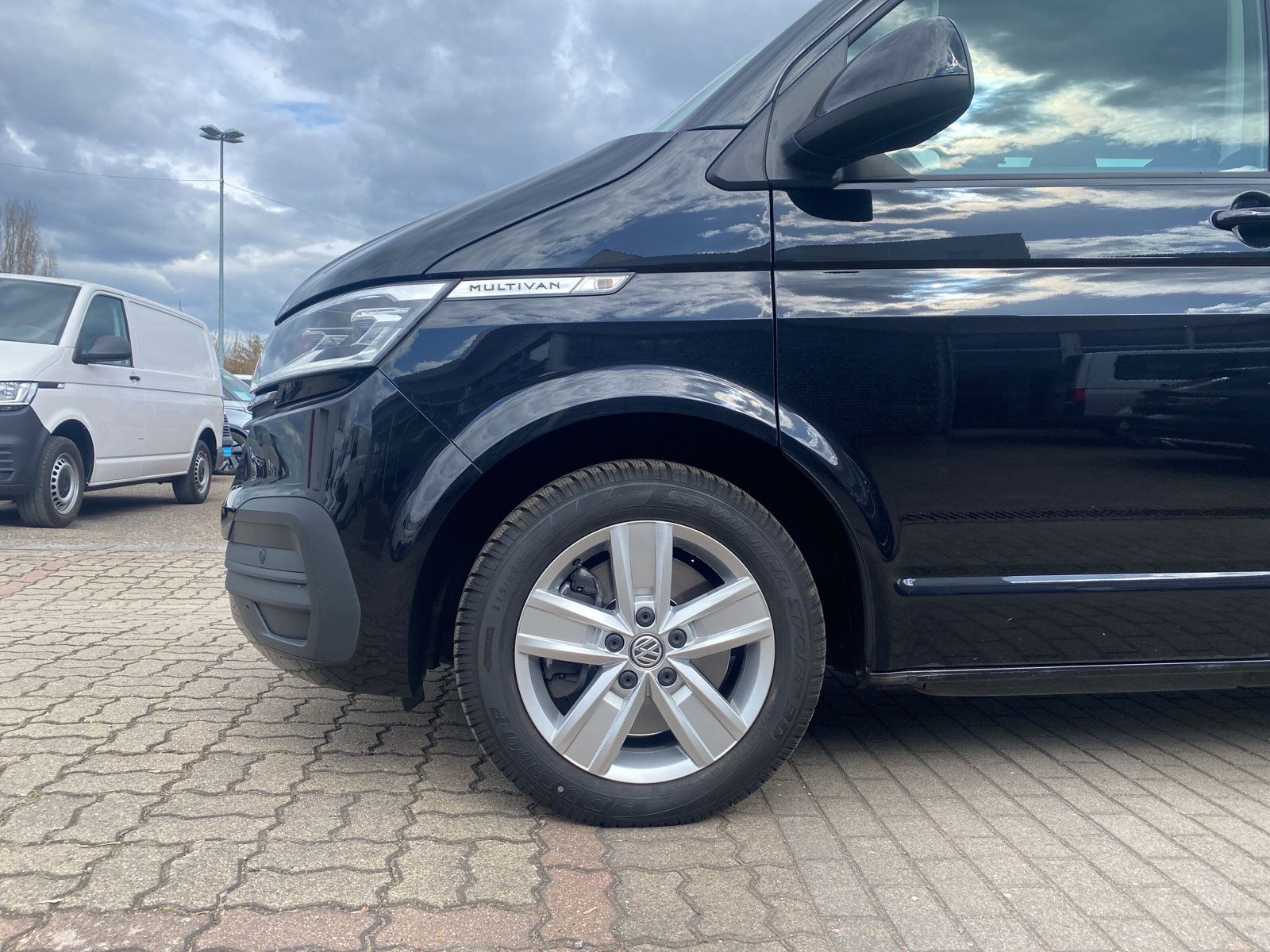 Fahrzeugabbildung Volkswagen T6 Multivan 2.0 TDI DSG LED STANDHZG KAMERA ACC