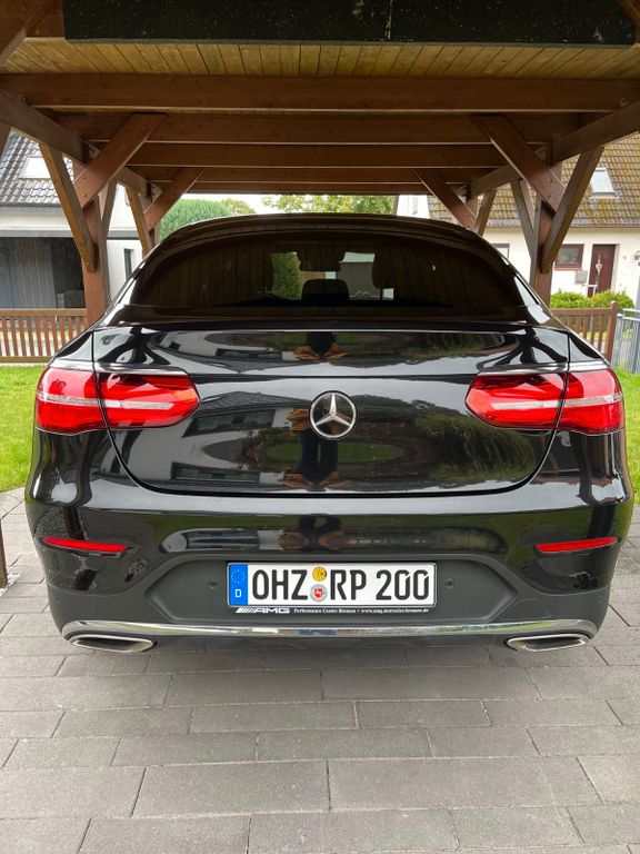 Image of Mercedes-Benz GLC 250