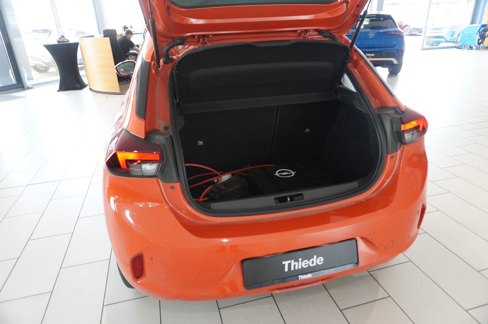 Fahrzeugabbildung Opel Corsa-e F EDITION 7KW NAVI/VIRT/TEMP/DAB/WÄRMEP.