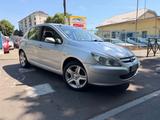 Peugeot 307 2.0 HDi 5p. Féline - Peugeot 307 Hdi mit Diesel-Antrieb
