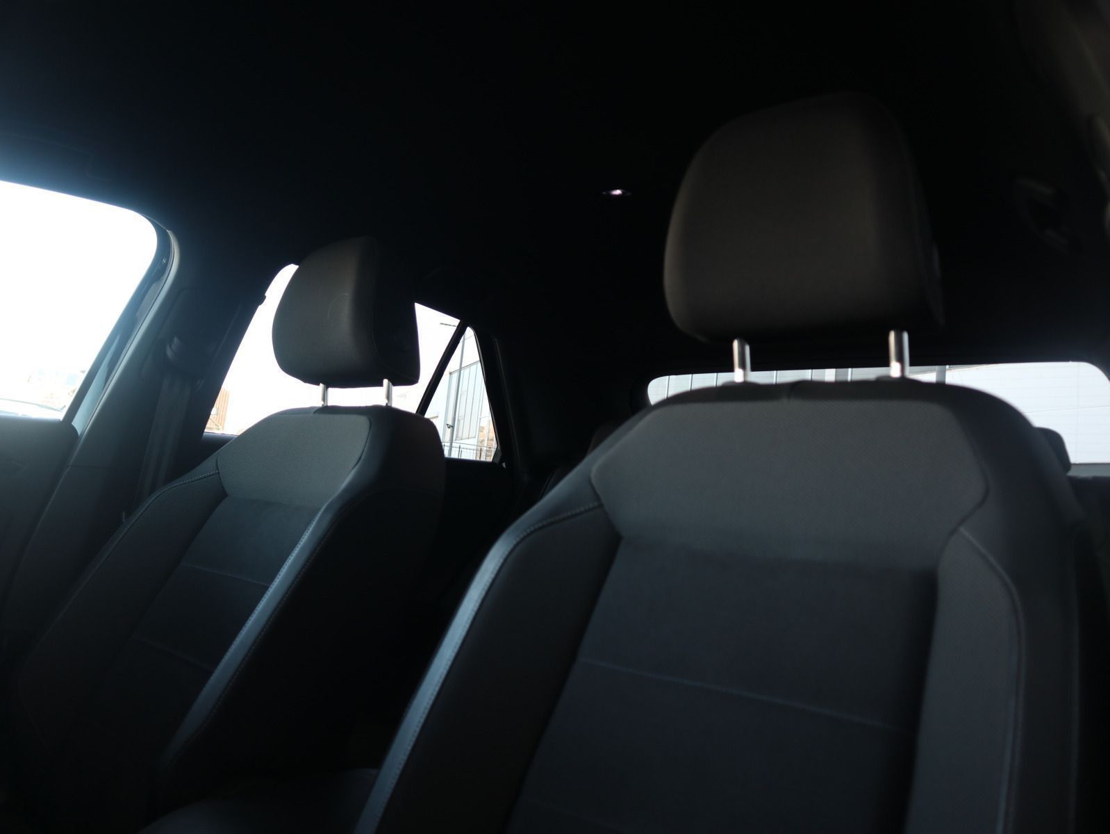 Volkswagen T-Roc - Bild 13