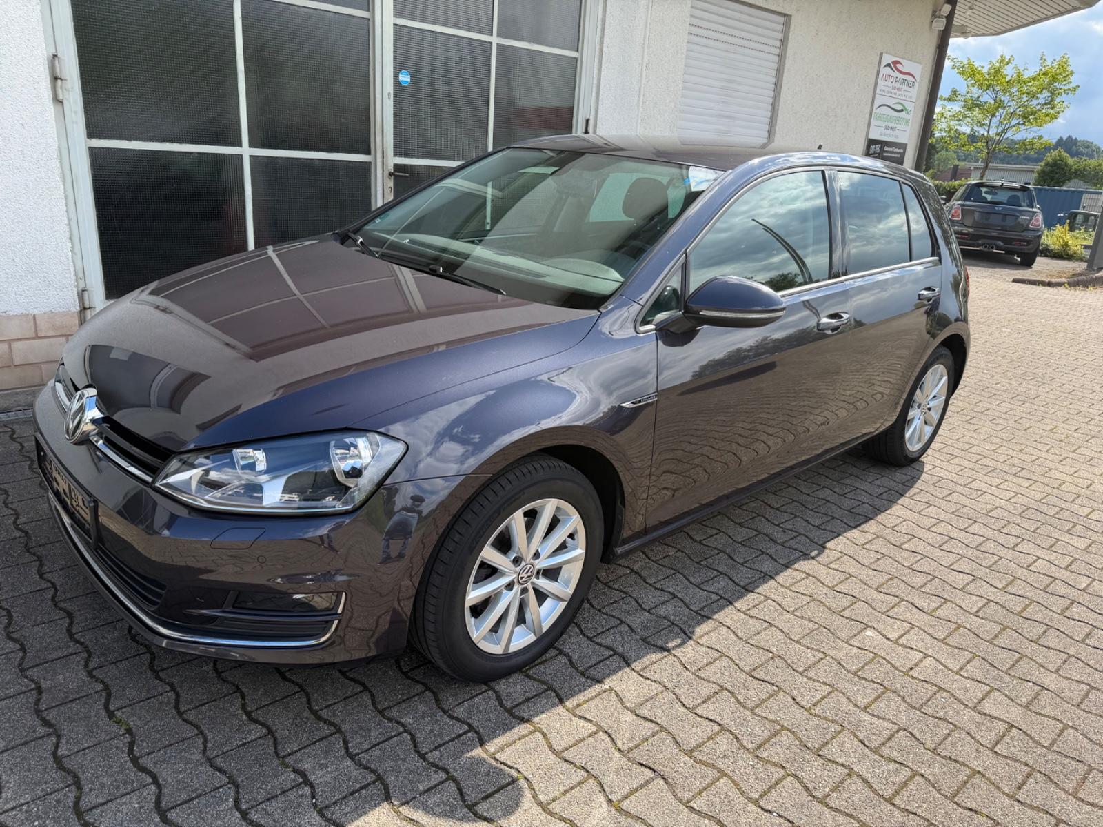 Volkswagen Golf VII 1.2 Lounge