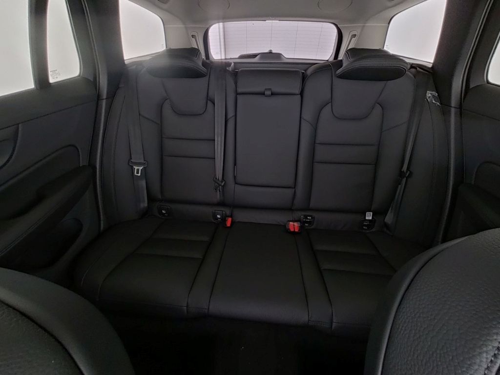 Volvo V60 B4 Plus Dark HUD Digitales Cockpit Memory Si foto 7