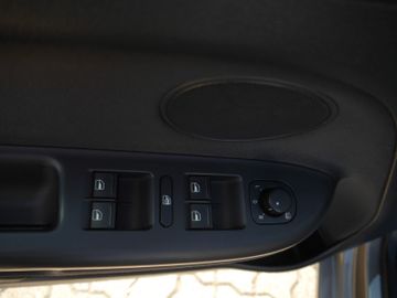 Volkswagen Golf Plus - 12