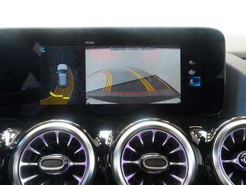 2023 Mercedes-BENZ EQA — миниатюра 15