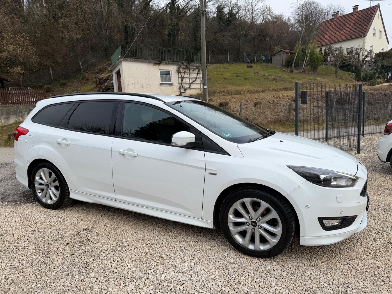 Ford Focus Turnier ST-Line Rückfahrkamera