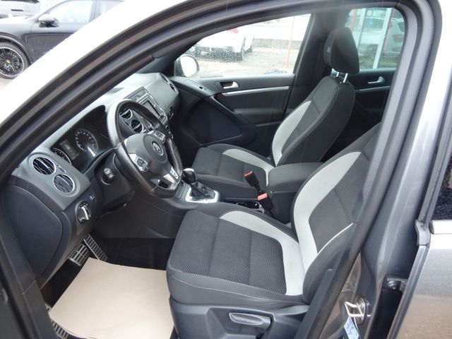 Fahrzeugabbildung Volkswagen Tiguan R-LINE/4Motion/1.Hd/Pano/AHK/Navi/SitzH/