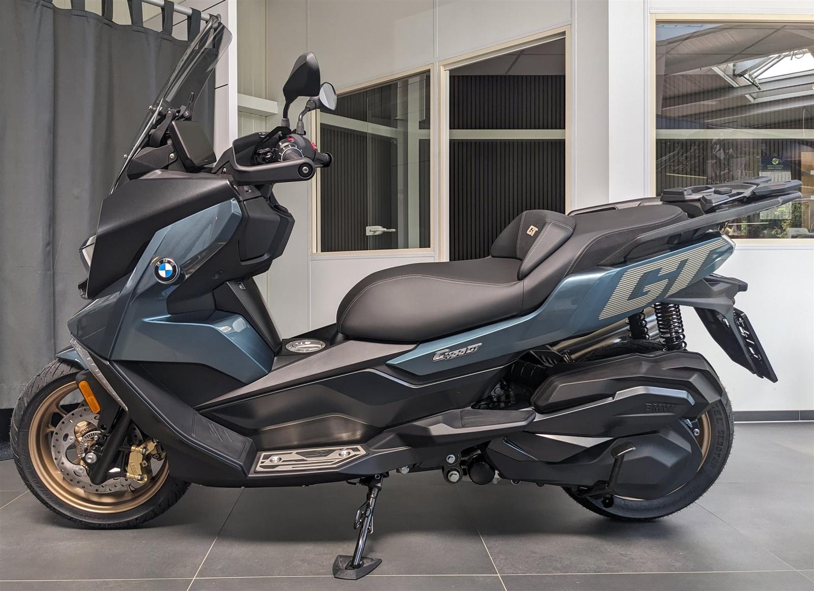 BMW C 400 GT Option 719 Trittbretter Connectivity