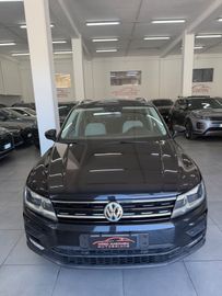 Volkswagen Tiguan - 8