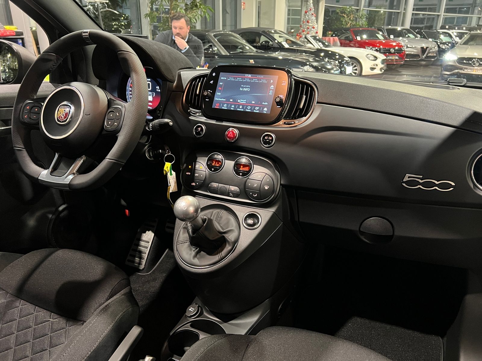 Fahrzeugabbildung Abarth 595C T-Jet NAV DAB PDC ALU