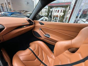 صورة مصغرة 43 لـ 2017 Ferrari 488 GTB
