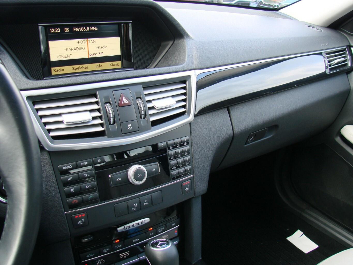 Mercedes-Benz E 220 CDI Avantgarde BlueEfficiency Multikonturs