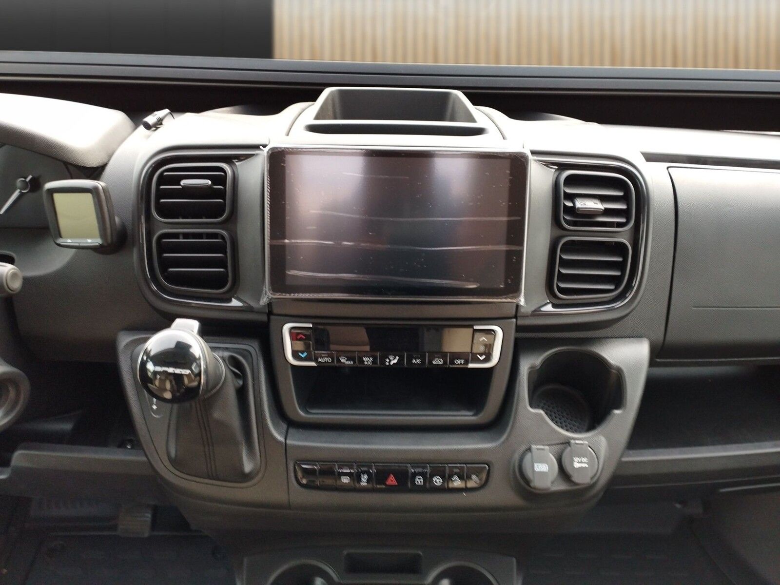 Fahrzeugabbildung Eura Mobil Van V 635 EB Klimaauto., Solar, Fahrassistenzpak