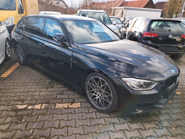 BMW 320 3 Touring  i (Fahrzeug-Nummer 445891587)