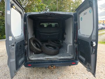 Opel Vivaro - 11