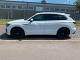 Volkswagen Touareg 3.0 V6 TDI R-Line-Nachtsicht,Luft-HeadUP - VW Touareg Gebrauchtwagen in Hannover