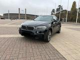 BMW X6  M Packet xDrive50i -V8 Harman Kardon SoftCl - BMW X6 Gebrauchtwagen in Berlin