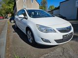 Opel Astra J Sports Tourer Selection - Opel Astra aus 2011: Tourer Sport