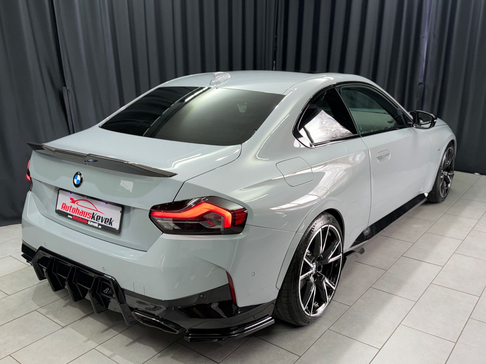 Fahrzeugabbildung BMW BMW M240i xDrive|GRAIL|EVENTURI|M-SItz|LASER|H&K