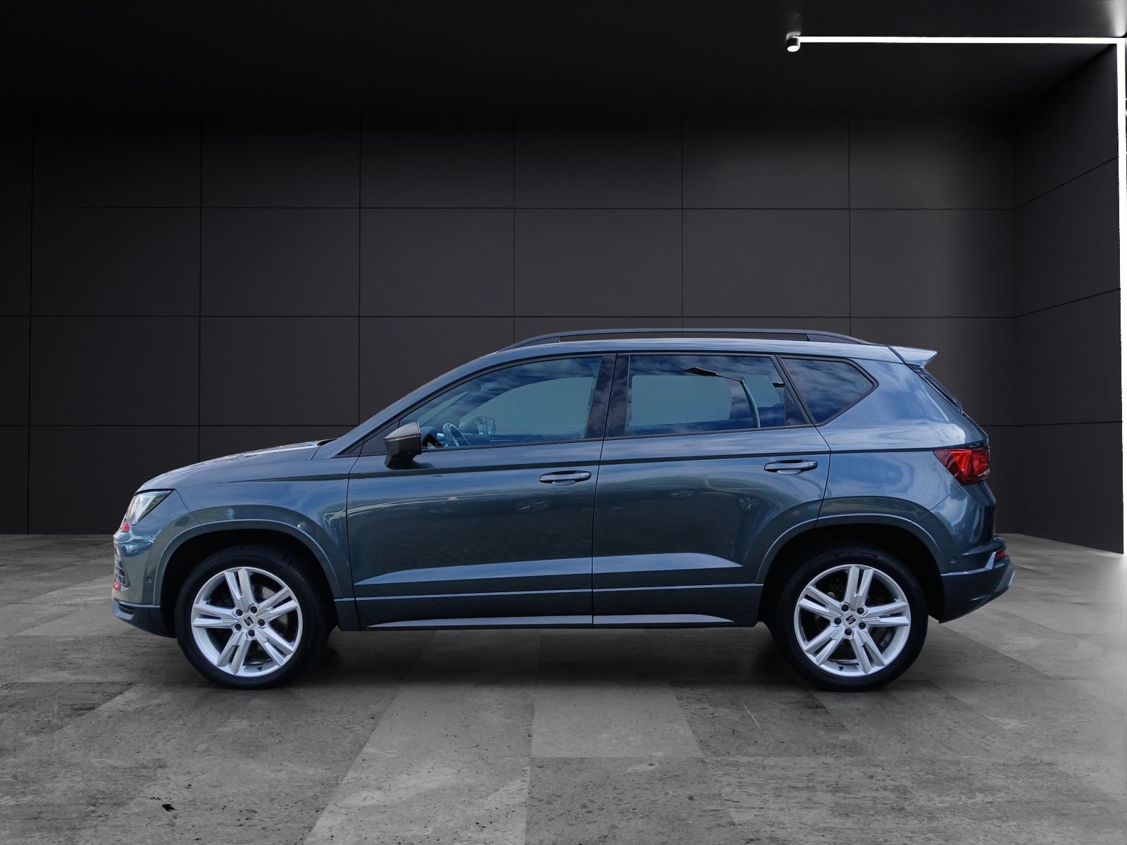 Fahrzeugabbildung SEAT Ateca TDI FR-Line DSG STH LED Navi AID ACC RFK S