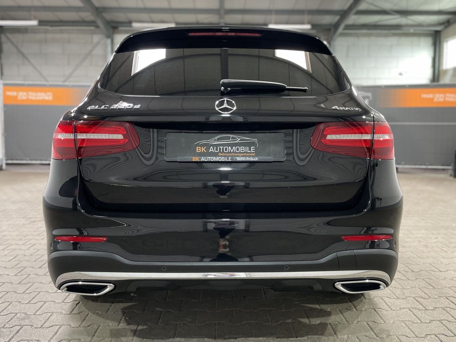 Fahrzeugabbildung Mercedes-Benz GLC 220 d 4M AMG #Distr.#Kamera#LED#Alcantara