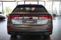 AUDI Q8 50 TDI S line | S-Sportsitze | Pano | B&O AUDI Q8 50 TDI S line | S-Sportsitze | Pano | B&O