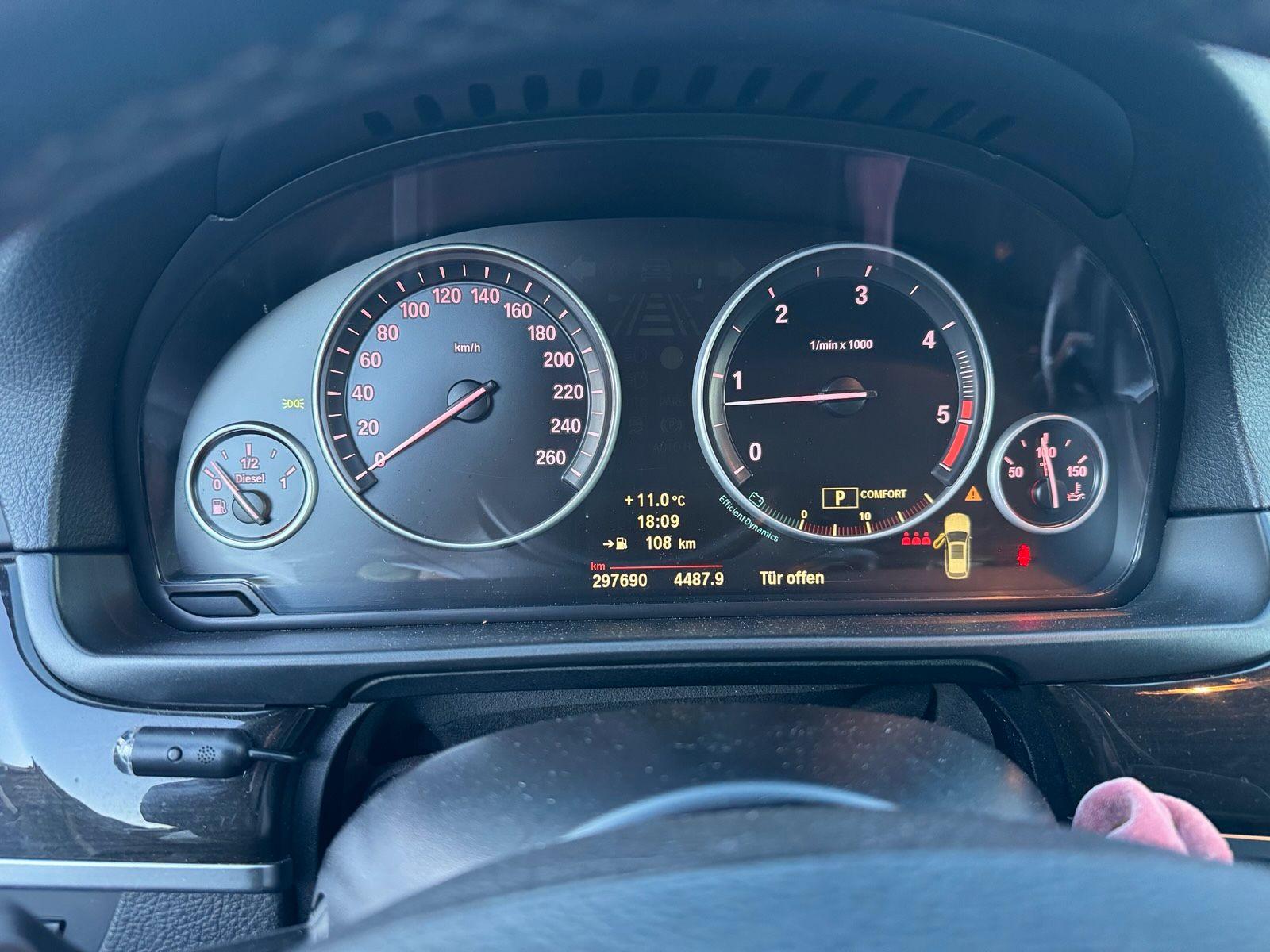 BMW 520 2011 — photo 11