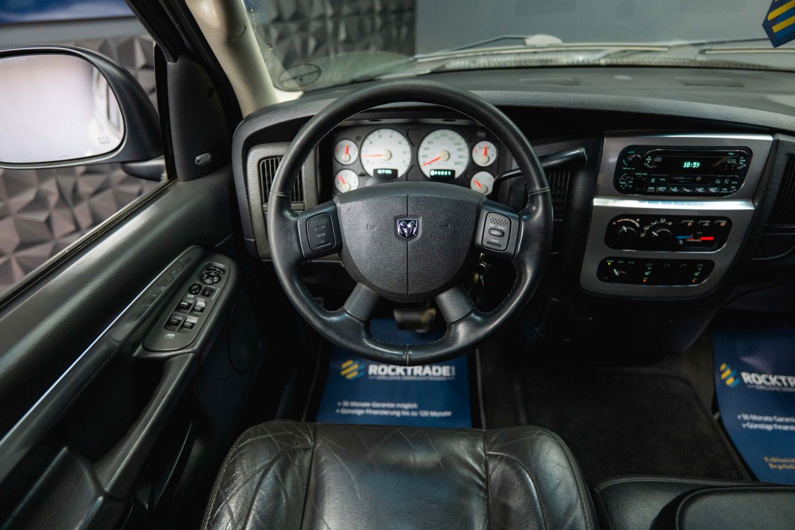 Fahrzeugabbildung Dodge RAM 5.7 V8 HEMI 4x4 OFFROAD MONSTERTRUCK LONGBED