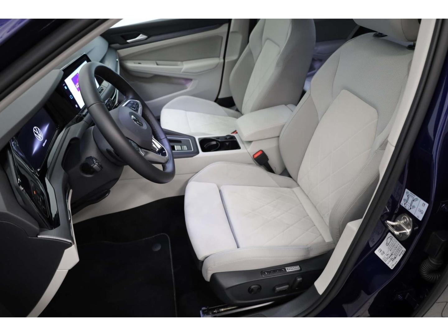 Volkswagen Golf 2.0 TSI Style DSG LED/NAV/RFK/ACC/PDC/SH, миниатюра 6