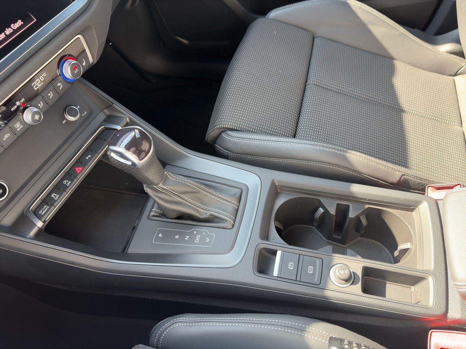 Audi Q3 Sportback 40 TFSI q. S line AHK+Kamera+Matrix foto 11