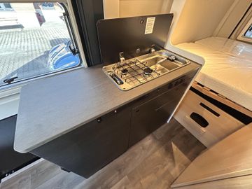 Sunlight Cliff XX 600 RT Dieselheiz. Totwinkel LED Safety