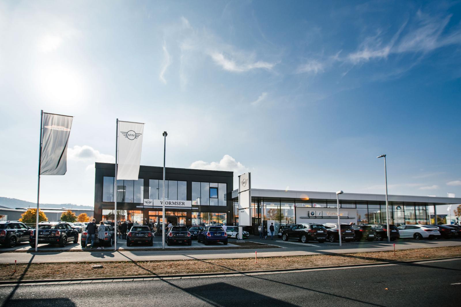 showroom-image-main
