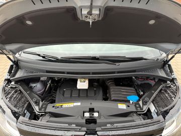 Volkswagen T7 Multivan 2.0TDI DSG Edition CarPlay RFK SHZ