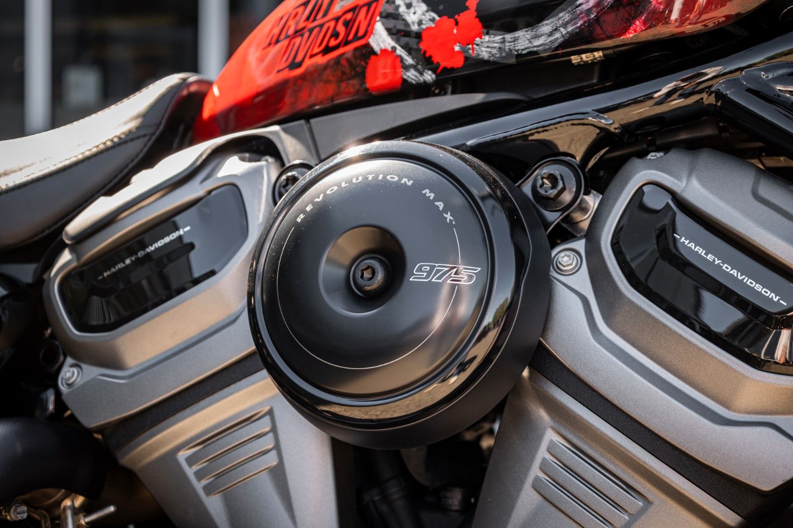 Fahrzeugabbildung Harley-Davidson Nightster RH975 - Jekill & Hyde -
