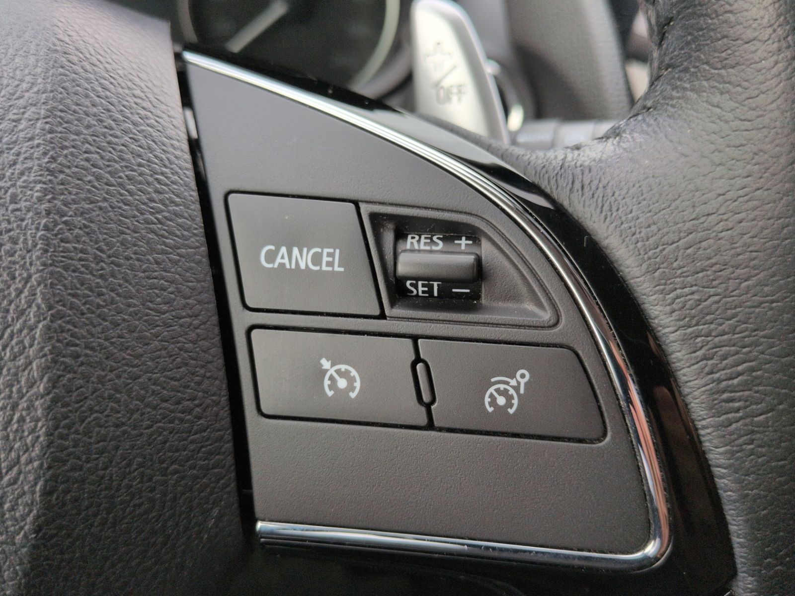 Eclipse Cross 2.4 MIVEC Hybrid 4WD KAMERA+GRA+