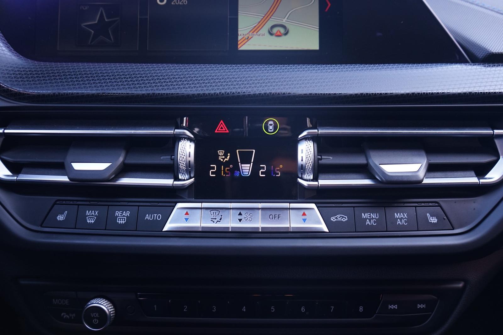 BMW 118 i Advantage LED Navi Klimaaut. Kamera, миниатюра 18