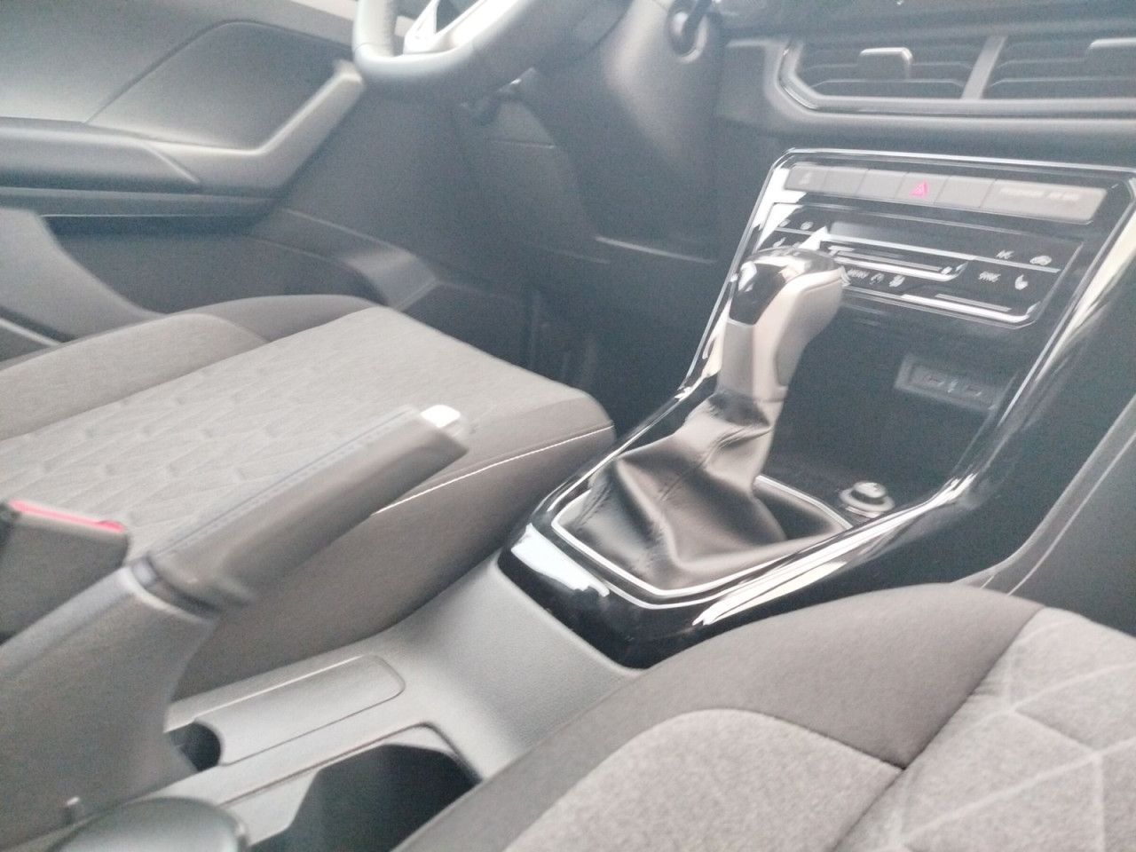 Fahrzeugabbildung Volkswagen T-Cross Life 1.0 TSI 85 kw (115 PS) 7-Gang-DSG