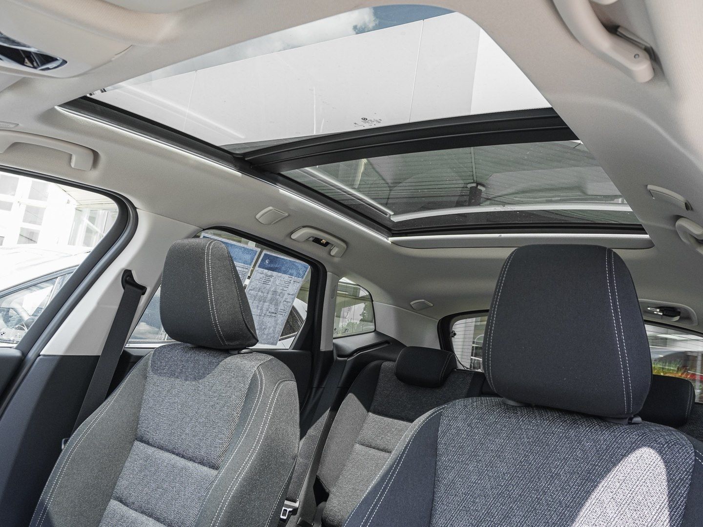 BMW 220 Active Tourer - Bild 4