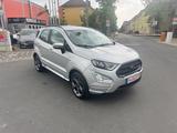 Ford EcoSport ST-Line - silberne Ford EcoSport