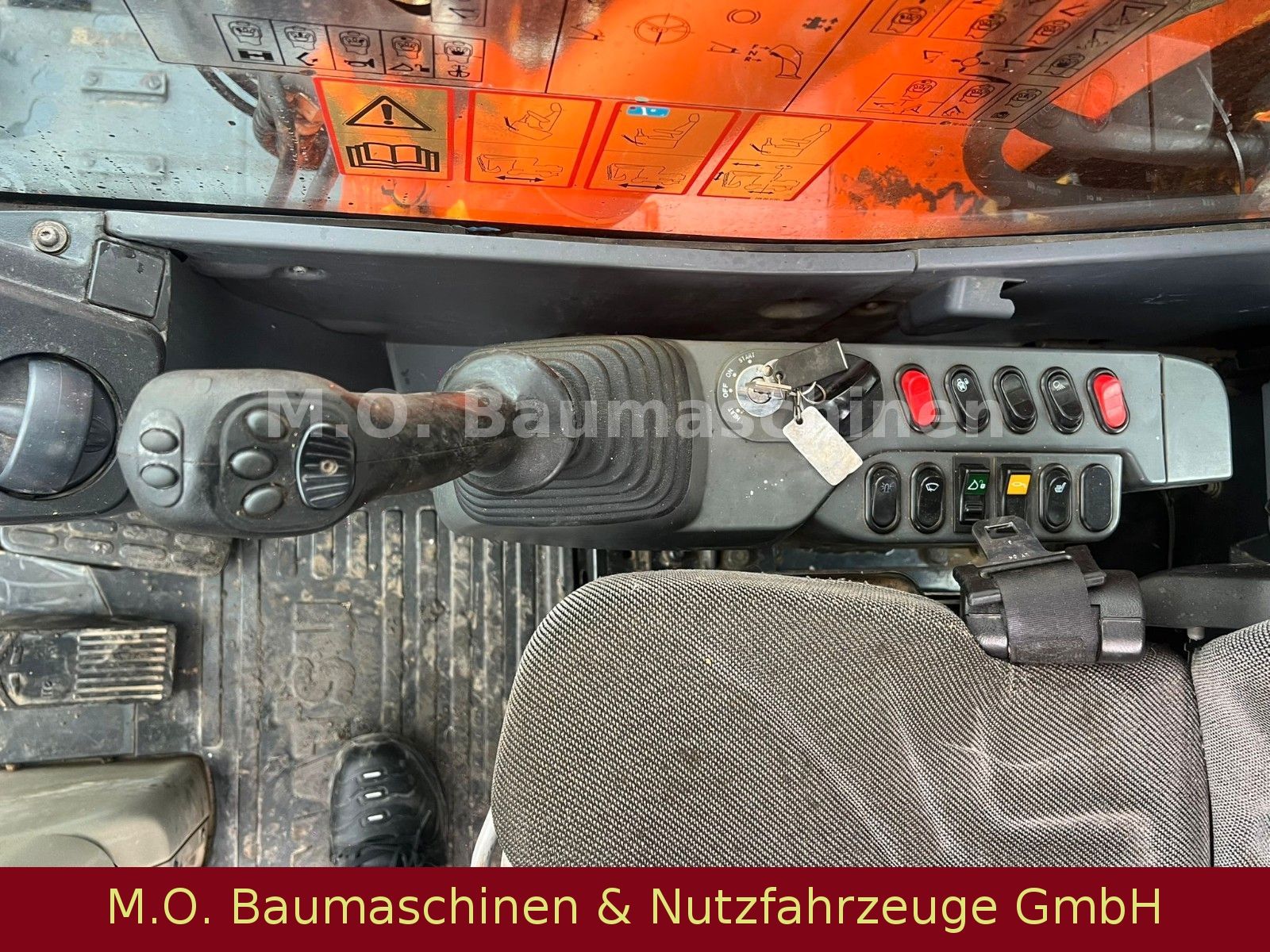 Fahrzeugabbildung Komatsu PW 148-8 / AC / SW / Hammerleitung / VSA /ZSA/