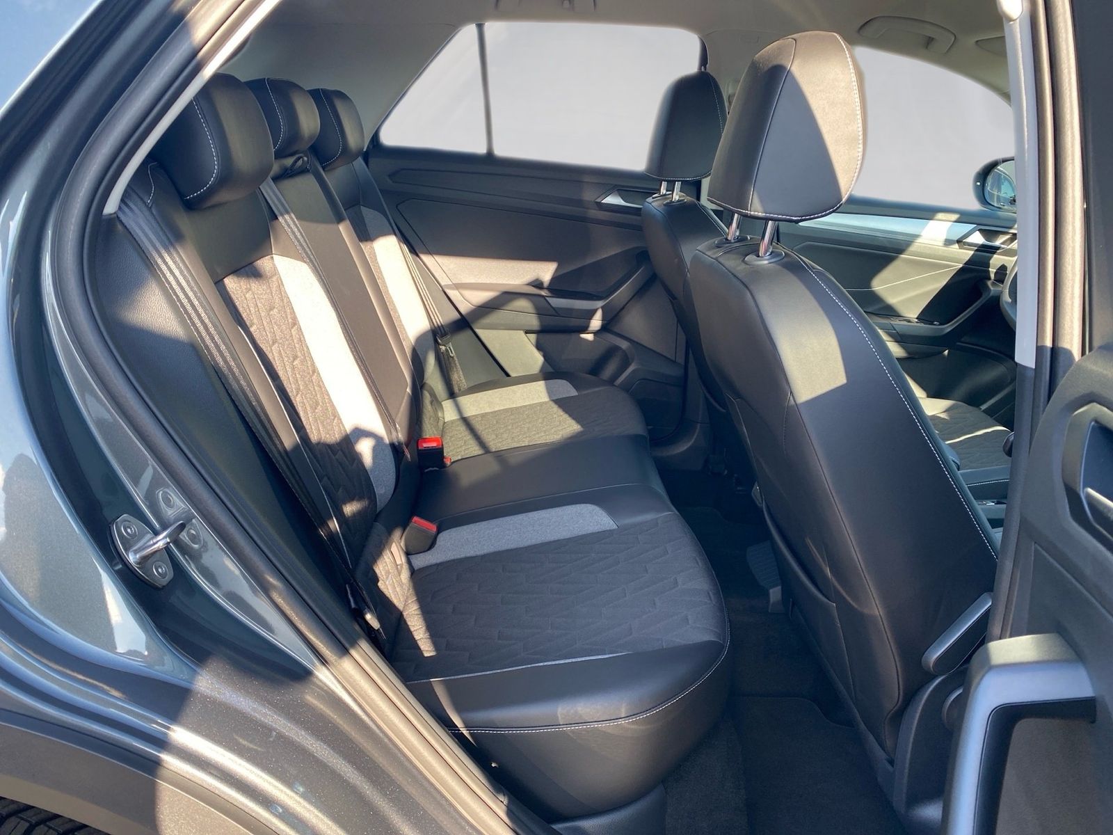 Volkswagen T-Roc - Bild 11