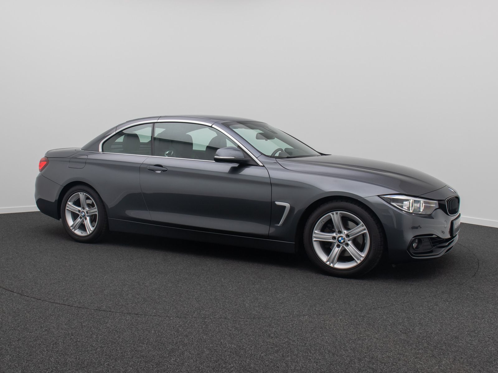 Fahrzeugabbildung BMW 420i Cabrio Sport Line DAB NaviPro Alarm Memory