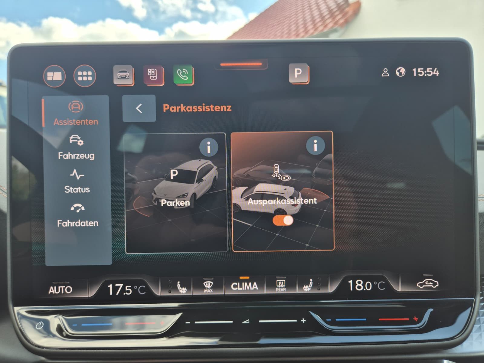Fahrzeugabbildung CUPRA Leon 1.5 eTSI PANO*DCC*MATRIX*DINAMICA*AHK*5JG.