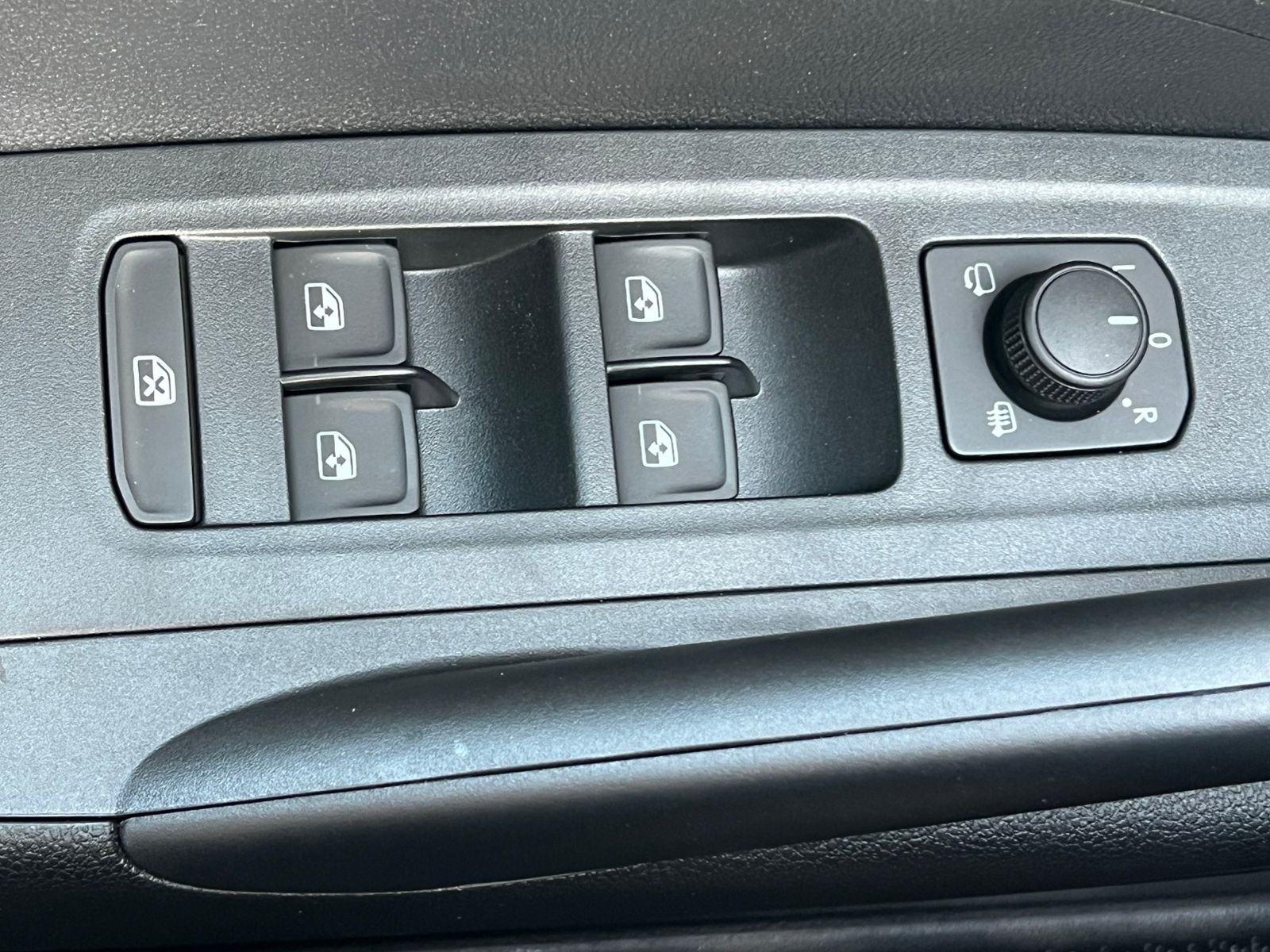 Fahrzeugabbildung SKODA Fabia Selection 1.0 TSI DSG *LED, ACC, 15'-LM*