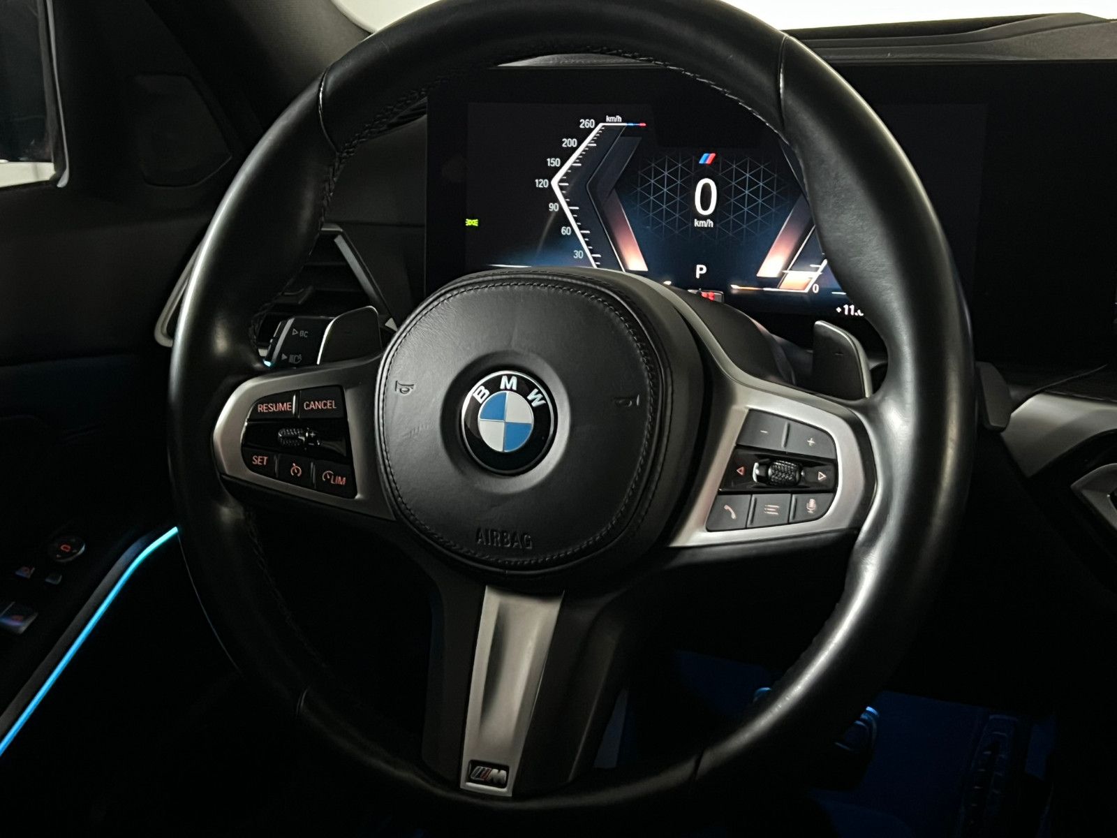 Fahrzeugabbildung BMW 330 i xDrive M SPORT PRO/LED/AHK/PANO/DRAVITGRAU