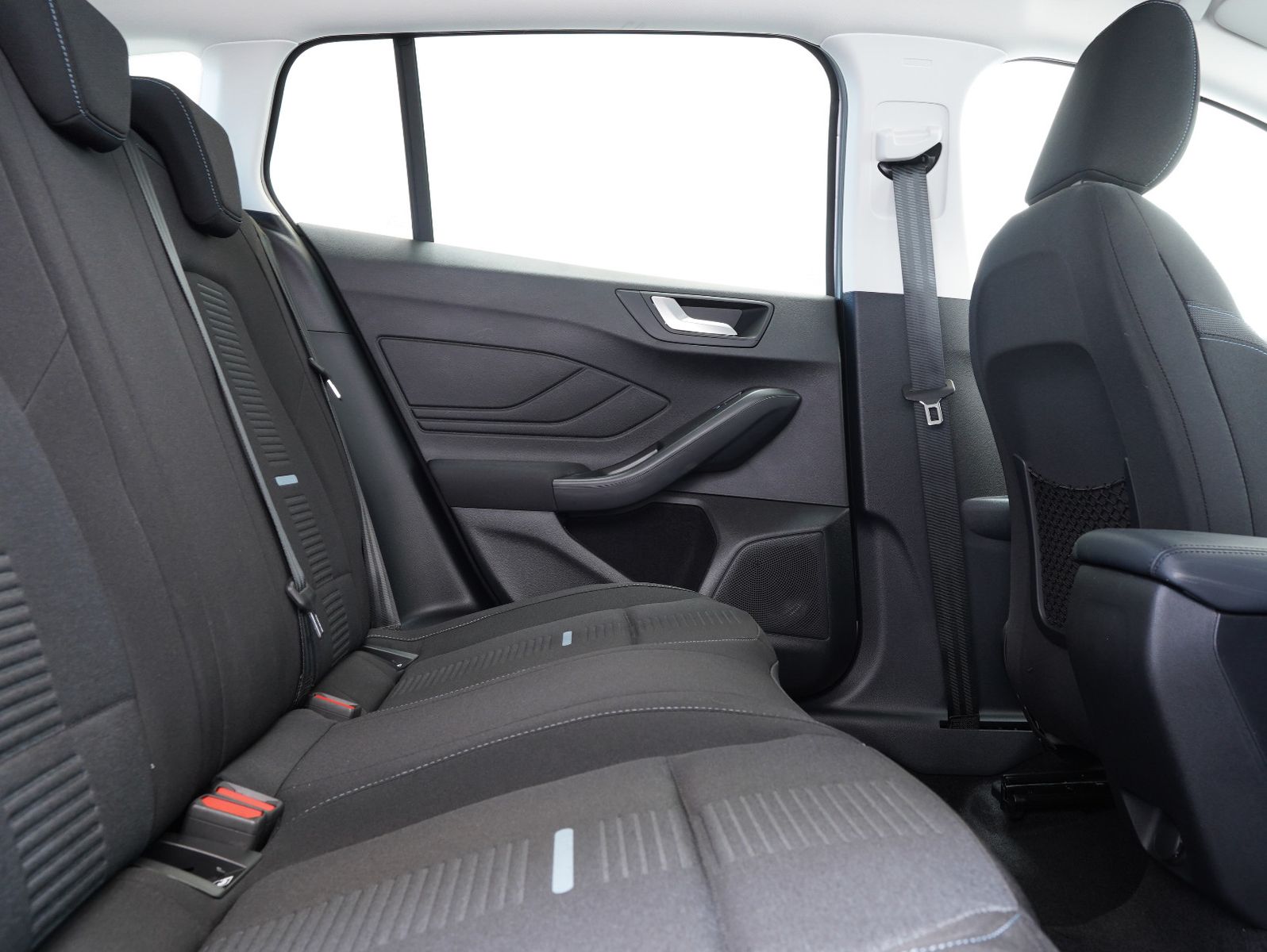 Fahrzeugabbildung Ford Focus Turnier 1.5 EcoBlue Active LED/ACC/AHK