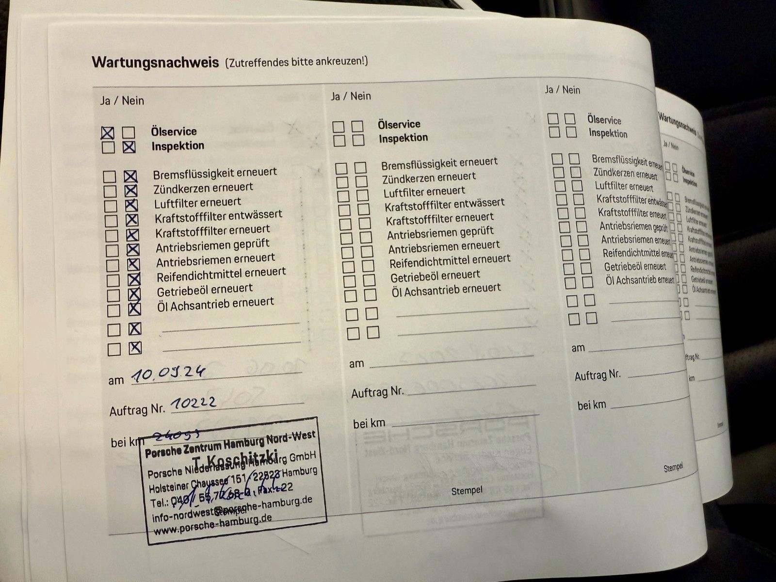 Fahrzeugabbildung Porsche Macan T Burmester/ACC/Panorama/Keyless/APPROVED