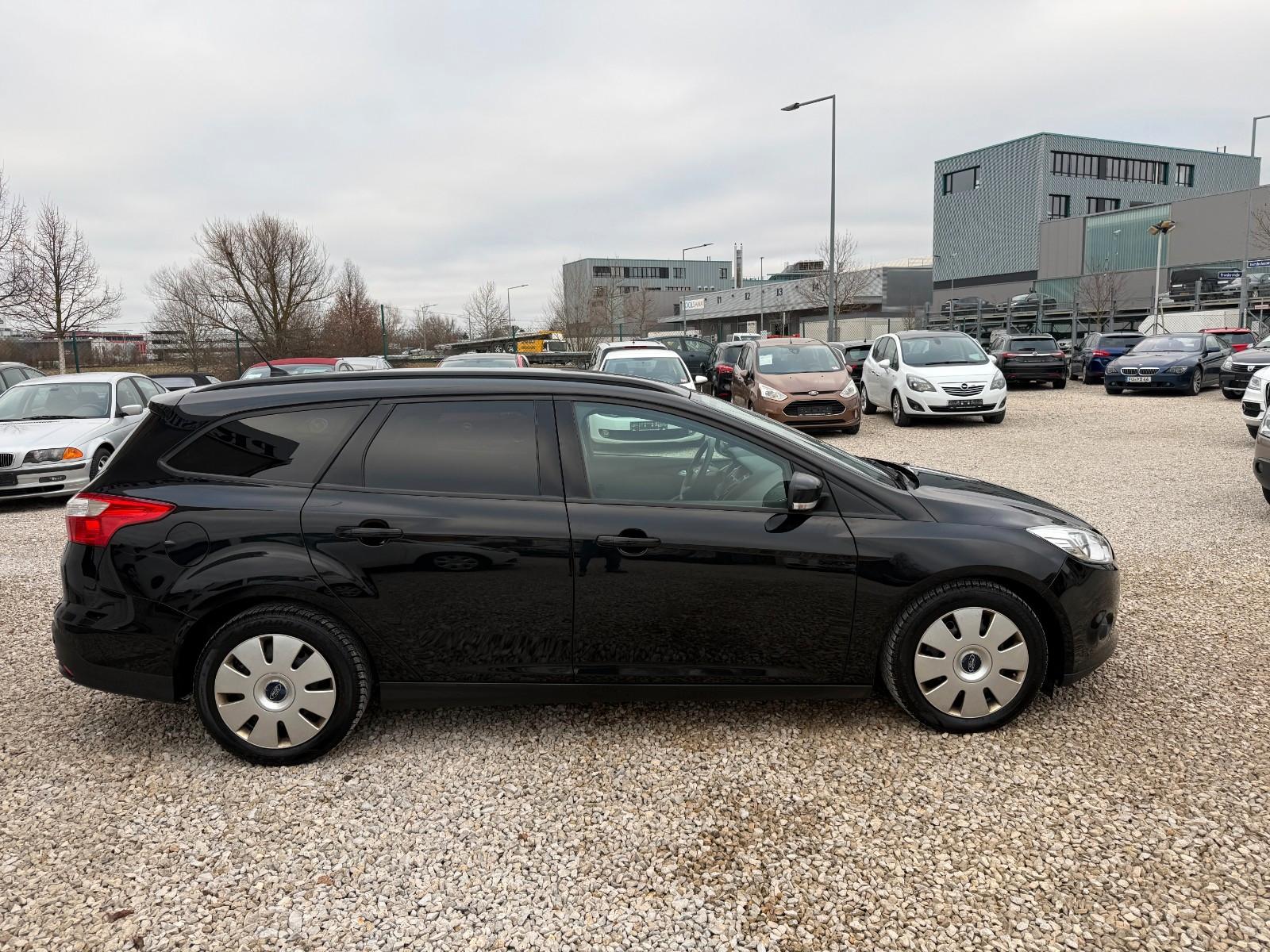 Ford Focus 2014 — photo 7